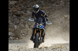 BMW F 450 GS concept front riding shot